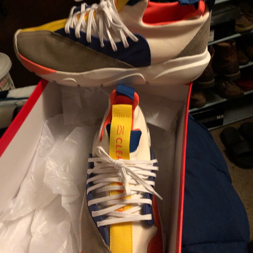 Clearweather Cloud Stryk size 9 worn once